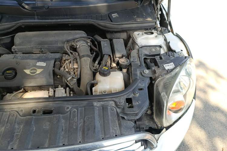 Used MINI Countryman 2013 1.6T COOPER ALL4 Fun Engine Bay Left