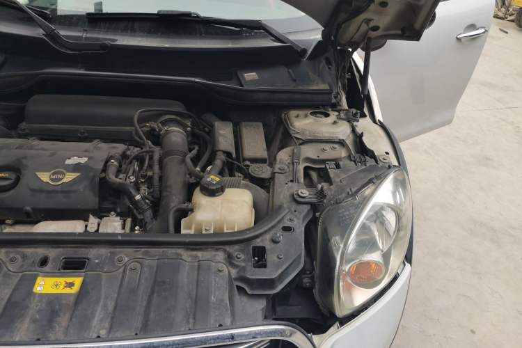 Used MINI Countryman 2013 1.6T COOPER ALL4 Excitement Engine Bay Left