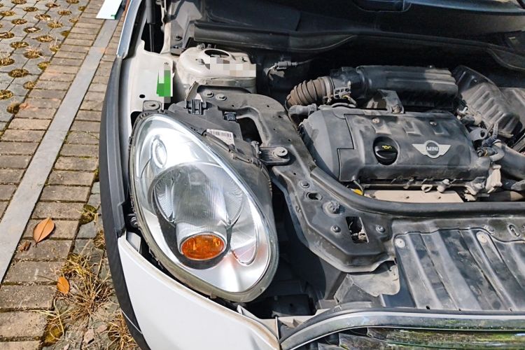 Used MINI Countryman 2013 1.6T COOPER ALL4 Fun Engine Bay Right