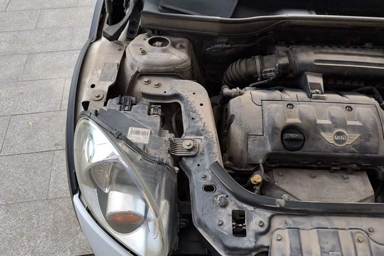 Used MINI Countryman  Engine Bay Right