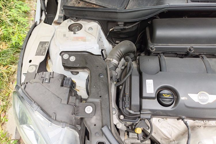 Used MINI Countryman 2013 1.6T COOPER ALL4 Fun Engine Bay Right