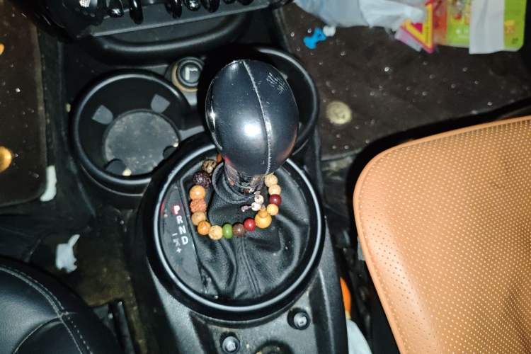 Used MINI Countryman 2013 1.6T COOPER ALL4 Excitement Gear Lever