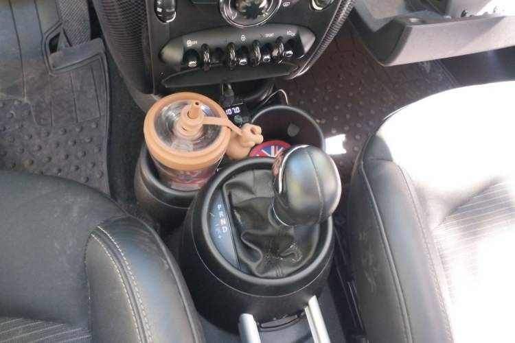 Used MINI Countryman 2013 1.6T COOPER ALL4 Fun Gear Lever