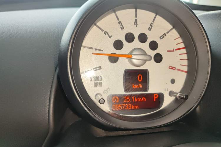 Used MINI Countryman 2013 1.6T COOPER ALL4 Excitement Instrument Cluster