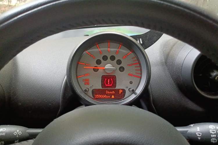 Used MINI Countryman 2013 1.6T COOPER ALL4 Fun Instrument Cluster