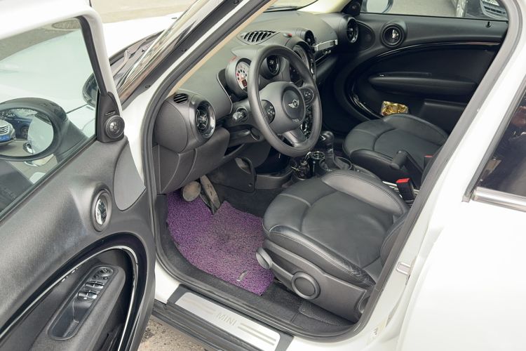Used MINI Countryman 2013 1.6T COOPER ALL4 Excitement Interior 2