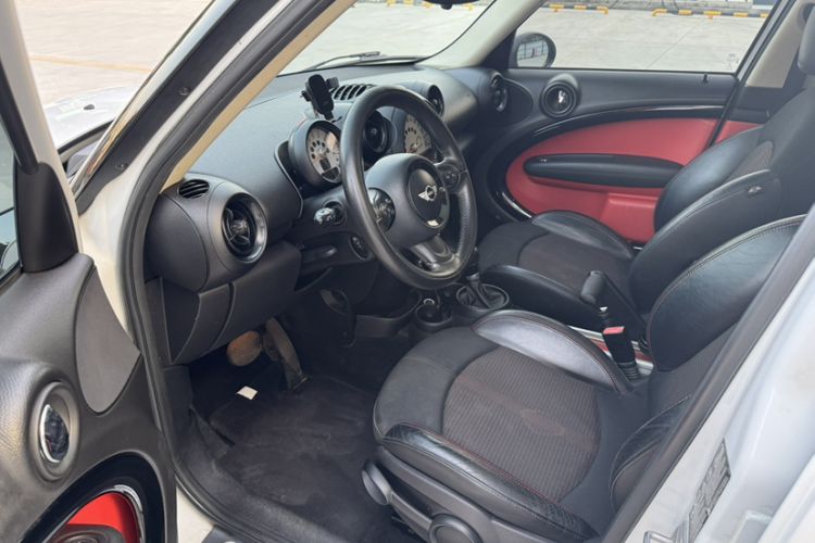 Used MINI Countryman 2013 1.6T COOPER ALL4 Fun Interior 2