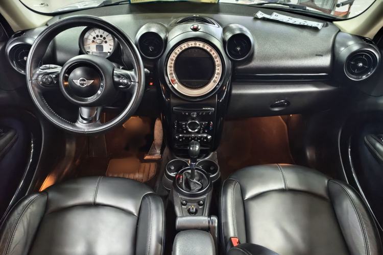 Used MINI Countryman 2013 1.6T COOPER ALL4 Excitement Interior 3