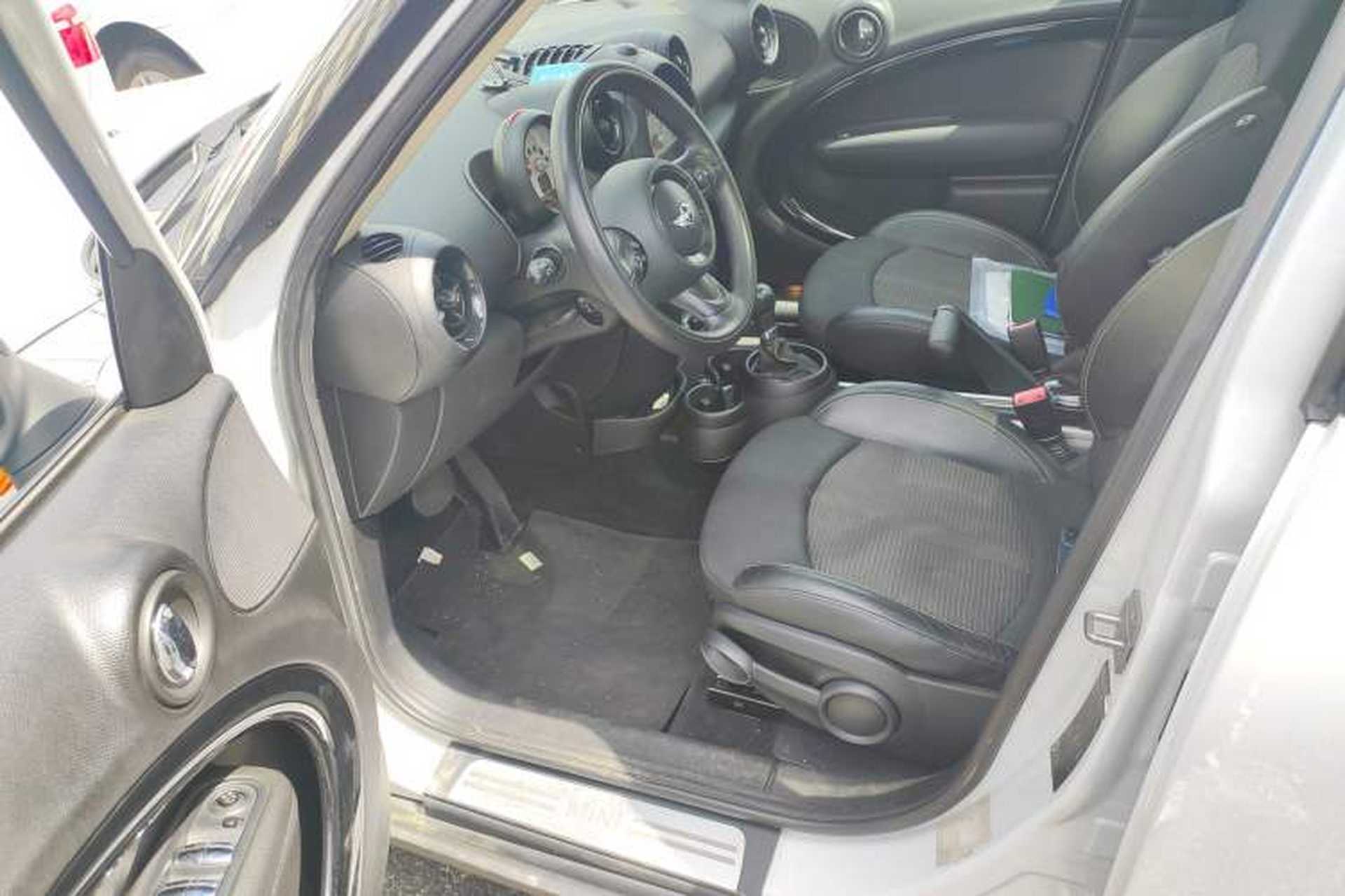 Used MINI Countryman 2013 1.6T COOPER ALL4 Fun Interior 3
