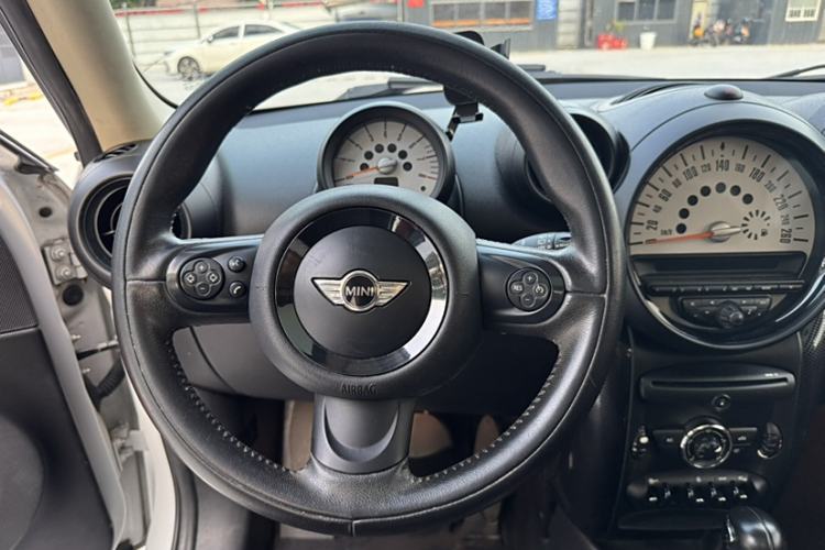 Used MINI Countryman 2013 1.6T COOPER ALL4 Fun Interior 6