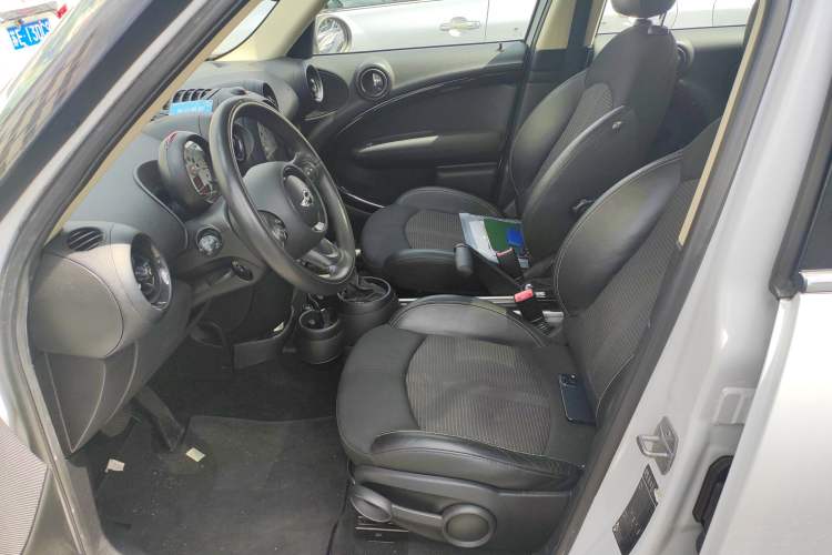 Used MINI Countryman 2013 1.6T COOPER ALL4 Fun Left Front Seat