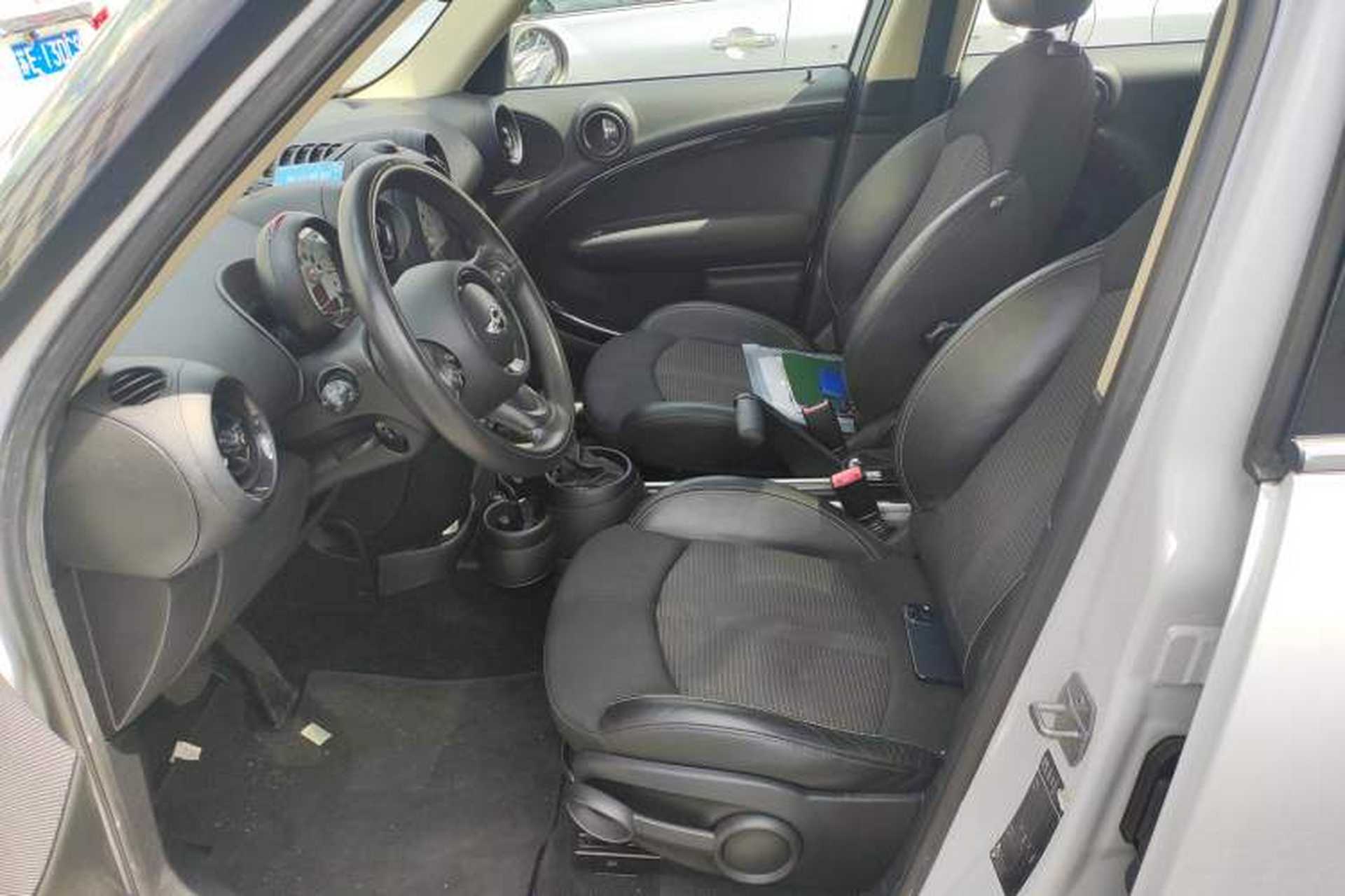Used MINI Countryman 2013 1.6T COOPER ALL4 Fun Left Front Seat