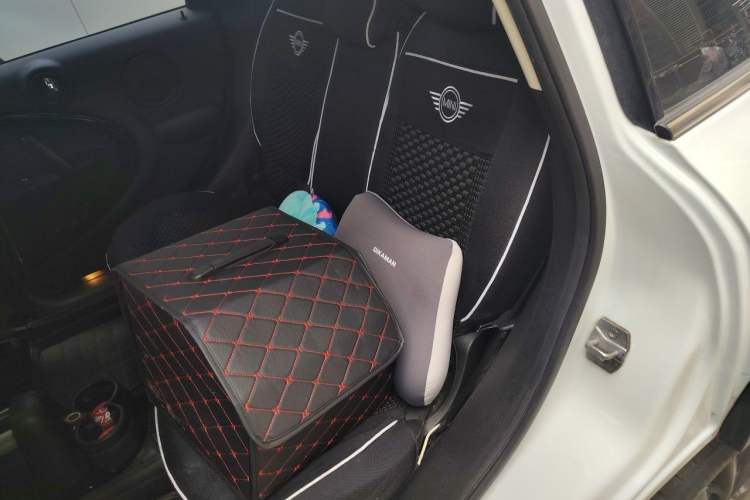Used MINI Countryman 2013 1.6T COOPER ALL4 Fun Left Rear Seat