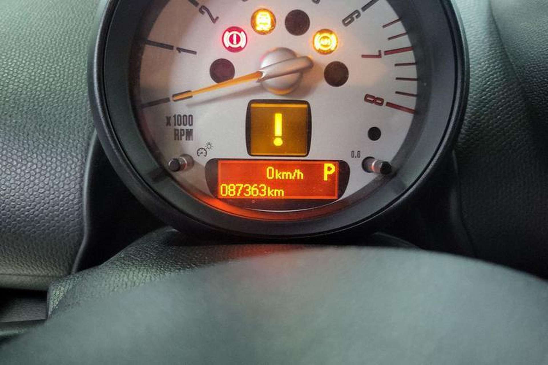 Used MINI Countryman 2013 1.6T COOPER ALL4 Fun Odometer Close Up