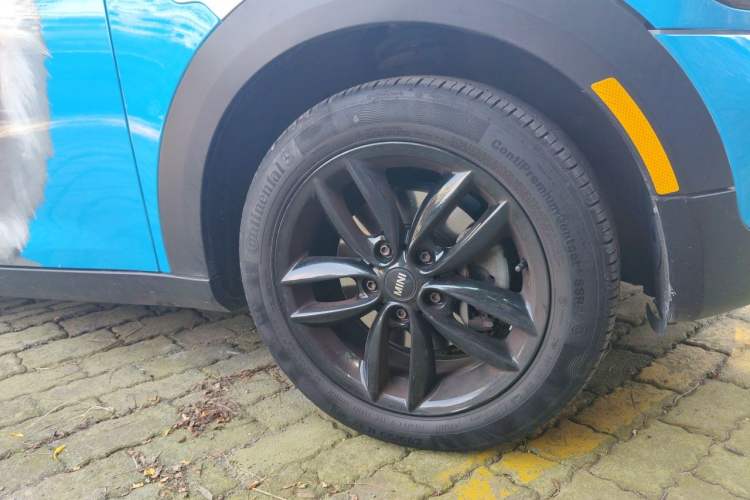 Used MINI Countryman 2013 1.6T COOPER ALL4 Fun Right Front Wheel Hub