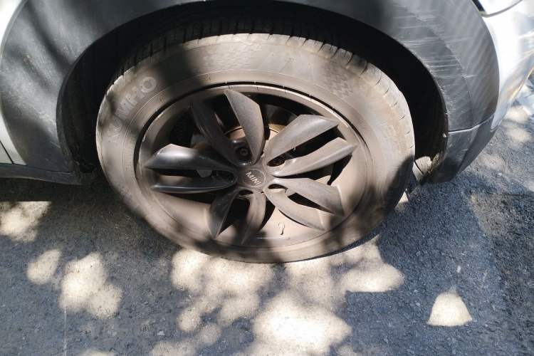 Used MINI Countryman 2013 1.6T COOPER ALL4 Fun Right Front Wheel Hub