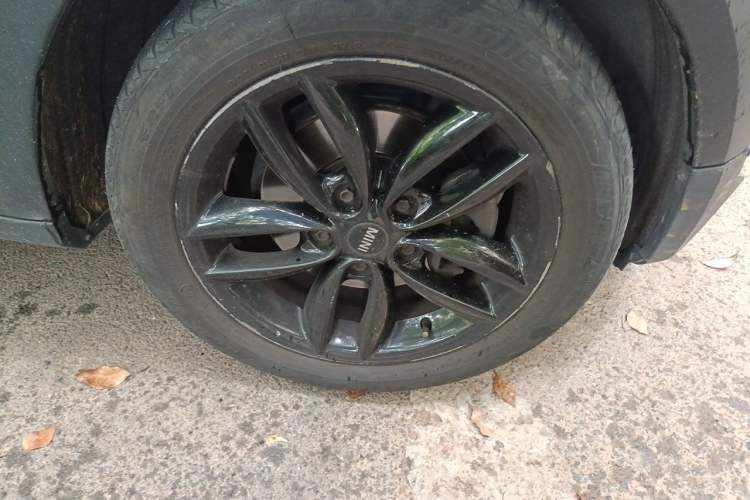 Used MINI Countryman 2013 1.6T COOPER ALL4 Fun Right Front Wheel Hub