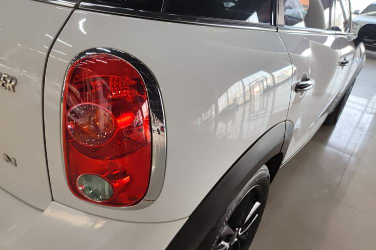 Used MINI Countryman 2013 1.6T COOPER ALL4 Excitement Right Rear Taillight