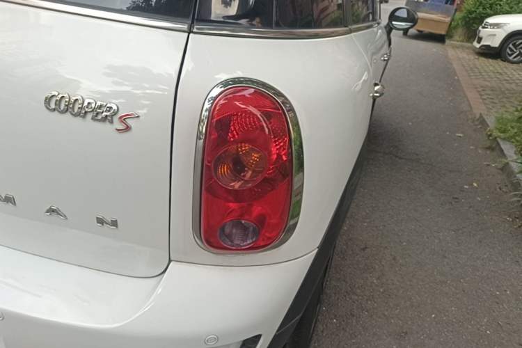 Used MINI Countryman 2013 1.6T COOPER S ALL4 5-seater Custom Edition Right Rear Taillight