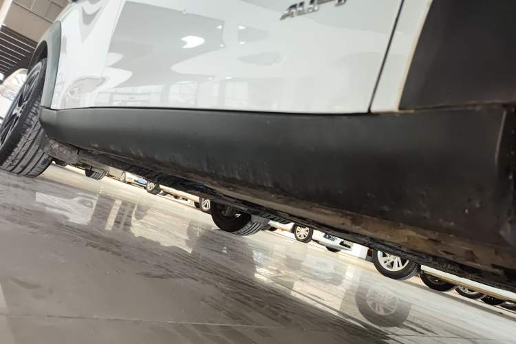 Used MINI Countryman 2013 1.6T COOPER ALL4 Excitement Right Side Sill