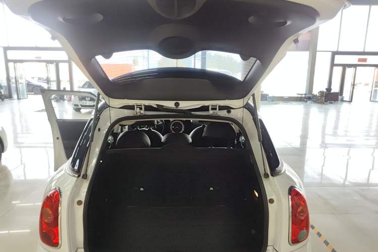 Used MINI Countryman 2013 1.6T COOPER ALL4 Excitement Trunk