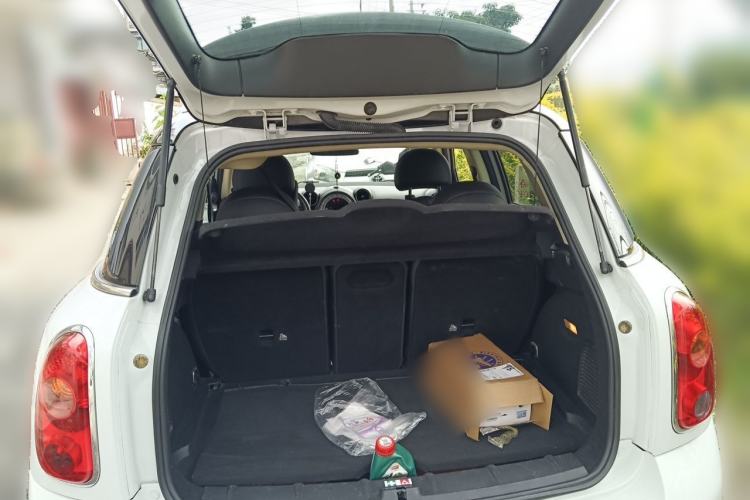 Used MINI Countryman 2013 1.6T COOPER S ALL4 Ski Edition Trunk