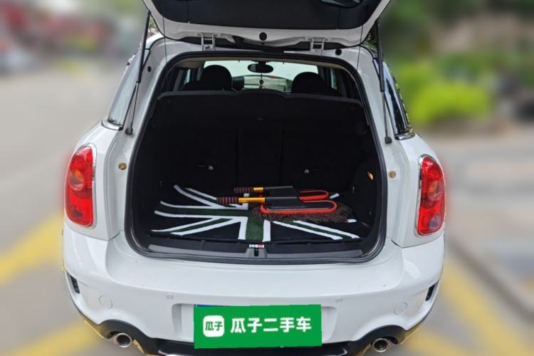 Used MINI Countryman 2013 1.6T COOPER S ALL4 Ski Edition Trunk