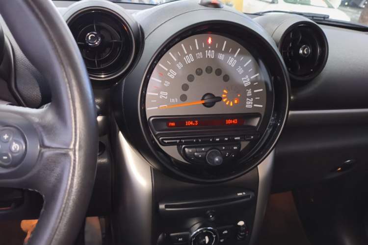 Used MINI Countryman 2014 1.6T COOPER ALL4 Fun Audio And AC Panel