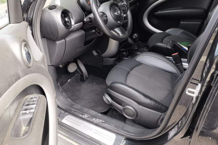 Used MINI Countryman 2014 1.6T COOPER ALL4 Fun Driver Seat