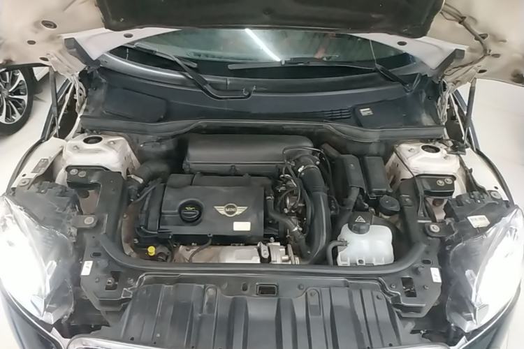 Used MINI Countryman 2014 1.6T COOPER ALL4 Excitement Engine Bay