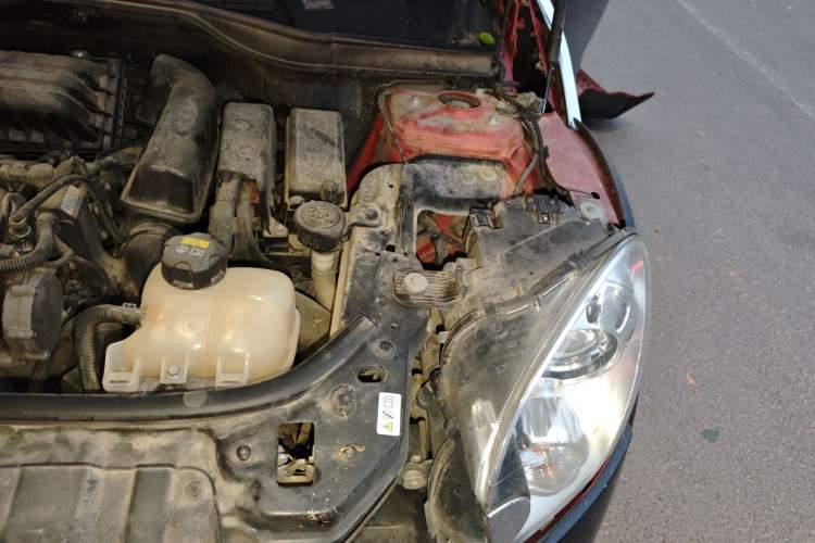 Used MINI Countryman 2014 1.6L COOPER Excitement Engine Bay Left