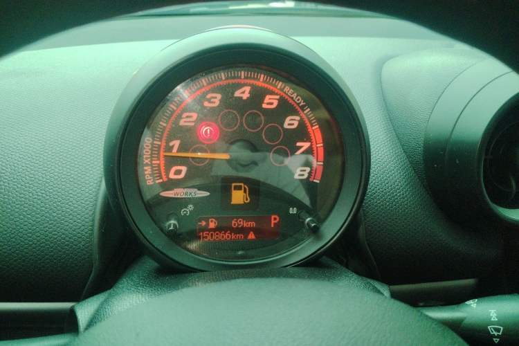Used MINI Countryman 2014 1.6T COOPER ALL4 Fun Instrument Cluster