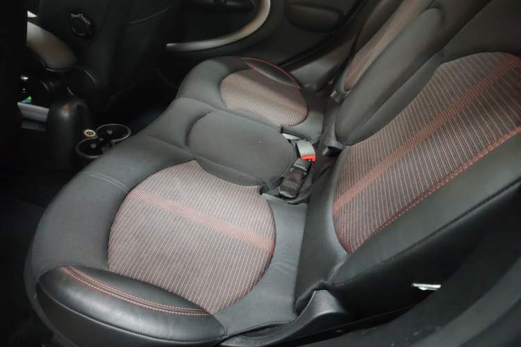 Used MINI Countryman 2014 1.6L COOPER Fun Left Rear Seat