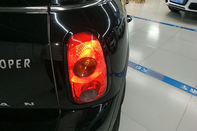 Used MINI Countryman 2014 1.6T COOPER ALL4 Excitement Right Rear Taillight