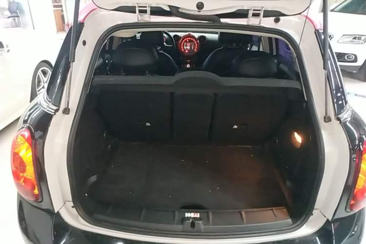 Used MINI Countryman 2014 1.6T COOPER ALL4 Excitement Trunk