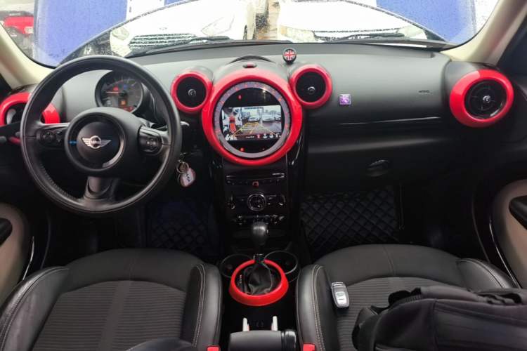 Used MINI Countryman 2014 1.6T COOPER ALL4 Fun Center Console