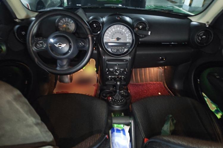 Used MINI Countryman 2014 1.6T COOPER ALL4 Fun Center Console