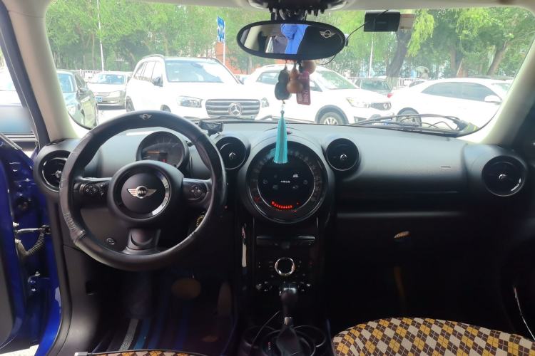 Used MINI Countryman 2014 1.6T COOPER S Center Console