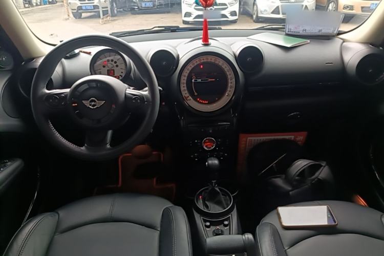 Used MINI Countryman 2014 1.6L COOPER Excitement Center Console