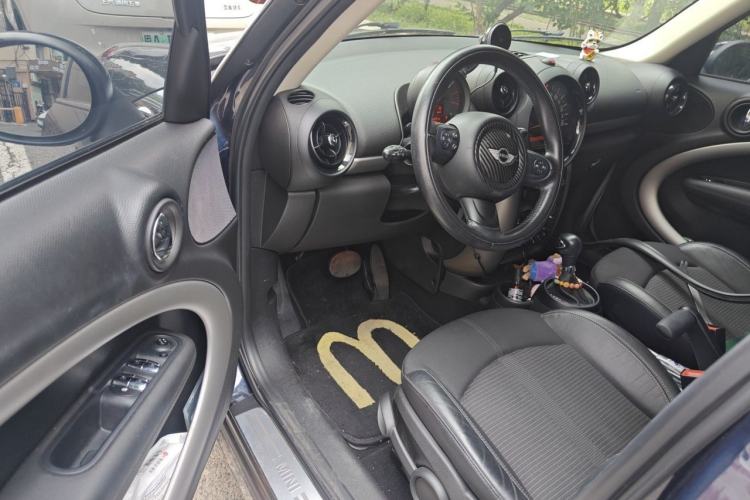 Used MINI Countryman 2014 1.6L COOPER Fun Driver Seat