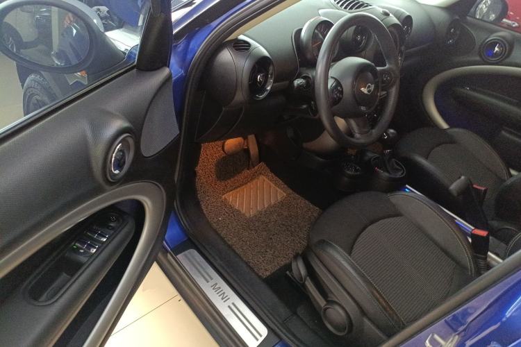 Used MINI Countryman 2014 1.6L COOPER Fun Driver Seat