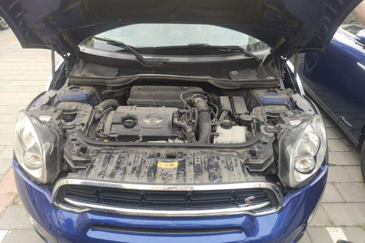 Used MINI Countryman 2014 1.6T COOPER S Engine Bay