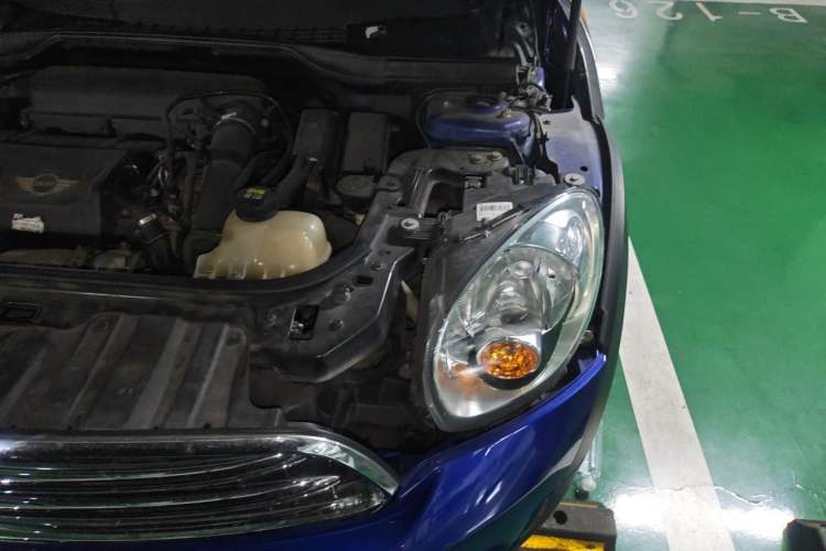 Used MINI Countryman 2014 1.6T COOPER ALL4 Fun Engine Bay Left