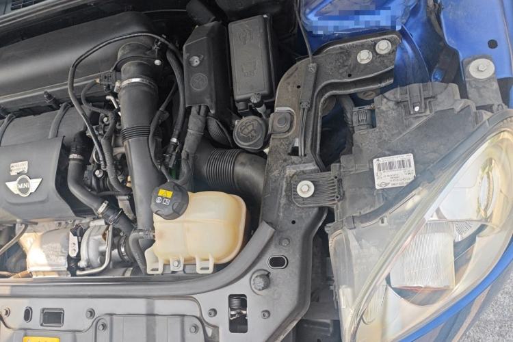 Used MINI Countryman 2014 1.6T COOPER ALL4 Fun Engine Bay Left
