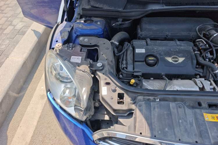 Used MINI Countryman 2014 1.6T COOPER S ALL4 Engine Bay Right