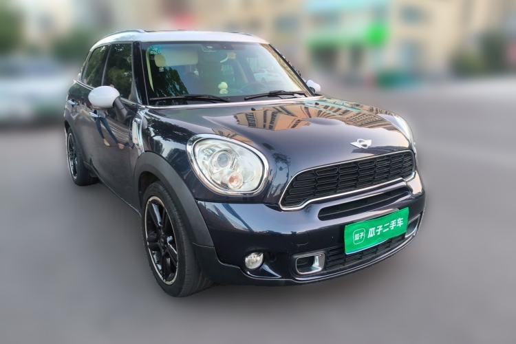 Used MINI Countryman  Front Right 45 Deg