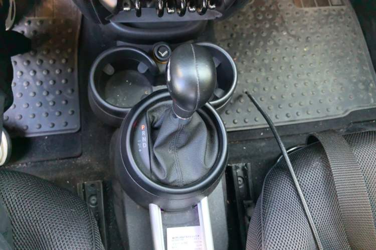 Used MINI Countryman 2014 1.6L COOPER Fun Gear Lever