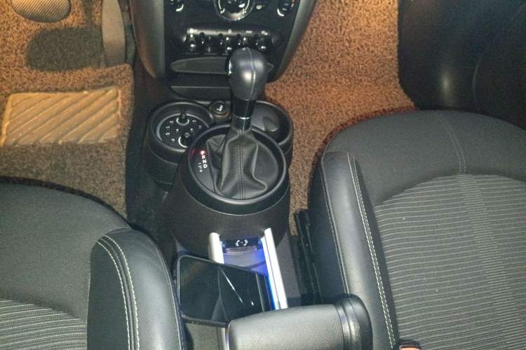 Used MINI Countryman 2014 1.6L COOPER Fun Gear Lever