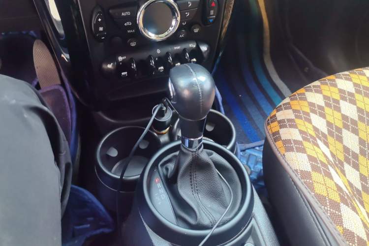 Used MINI Countryman 2014 1.6T COOPER S Gear Lever
