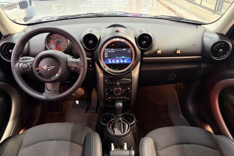Used MINI Countryman 2014 1.6T COOPER ALL4 Fun Interior 1